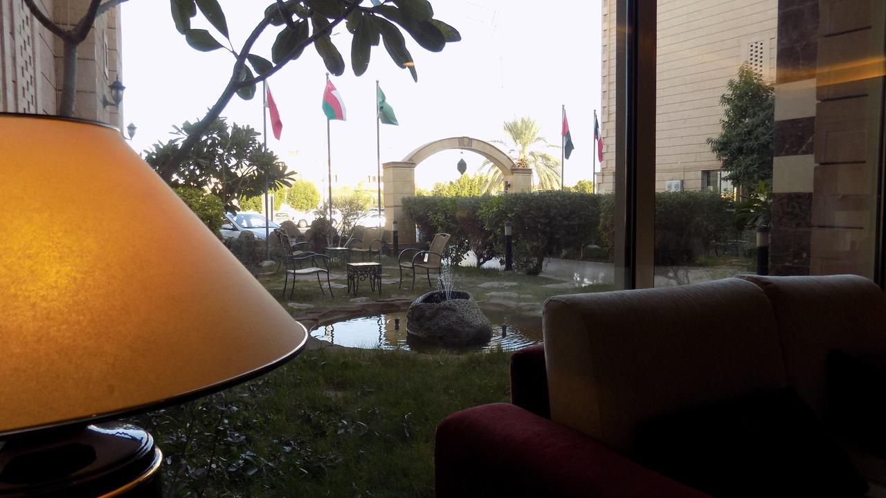 Onizah Hotel Unaizah Εξωτερικό φωτογραφία